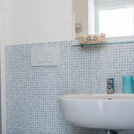 Dormo Al Mare Bed & Breakfast Marcelli